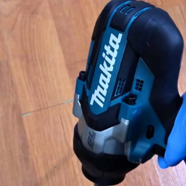 Hướng dẫn sử dụng và bảo quản Máy siết bu lông Makita DTW1002
