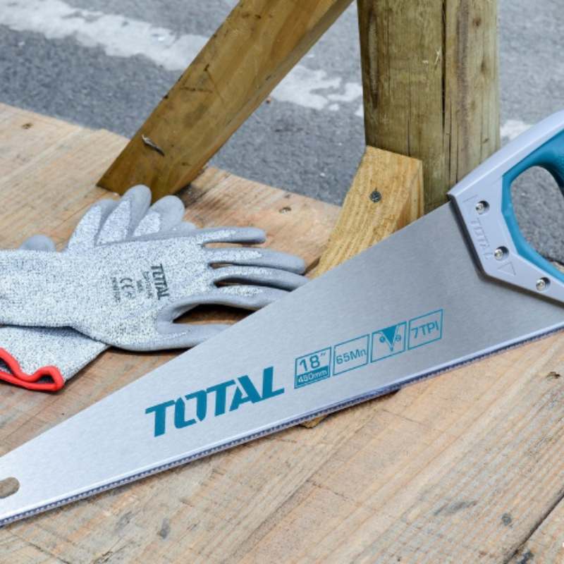 Làm thế nào để sử dụng và bảo quản Cưa cầm tay Total THT55186