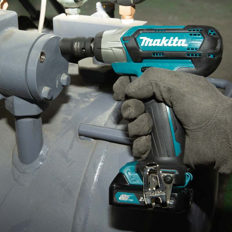 So sánh Máy siết bu lông Makita TW141DZ với các sản phẩm cùng phân khúc