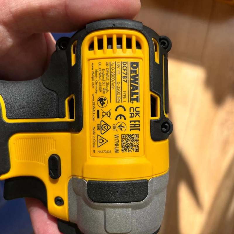 Ưu đãi hấp dẫn khi mua Máy bắn vít DeWalt DCF787N tại Chợ Tiêu Dùng