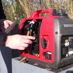 So sánh Honda EU20i với các sản phẩm cùng phân khúc