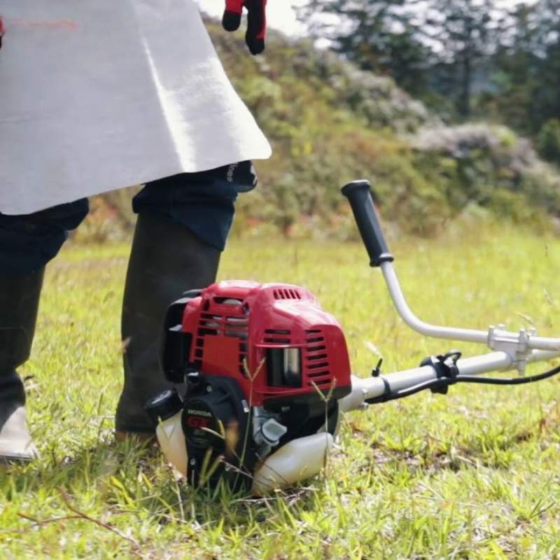 So sánh Honda UMK450T với một số mẫu máy cắt cỏ phổ biến khác