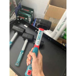 Đối tượng sử dụng và ứng dụng thực tế Búa cao su TOTAL THT762416