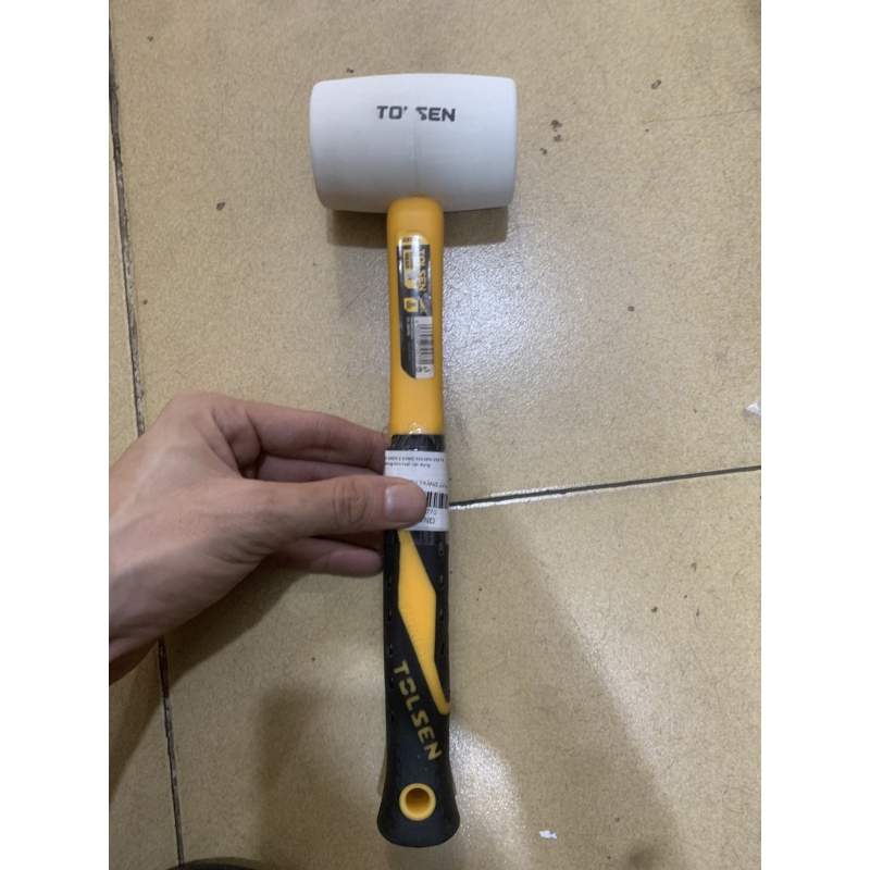 Ứng dụng thực tế của búa cao su Tolsen 25175