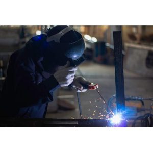 Ứng dụng thực tế và đối tượng phù hợp Kính hàn điện tử KBH-626861