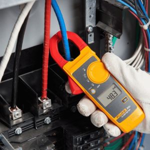 Ampe kìm Fluke 302 đạt chuẩn CAT III 600V